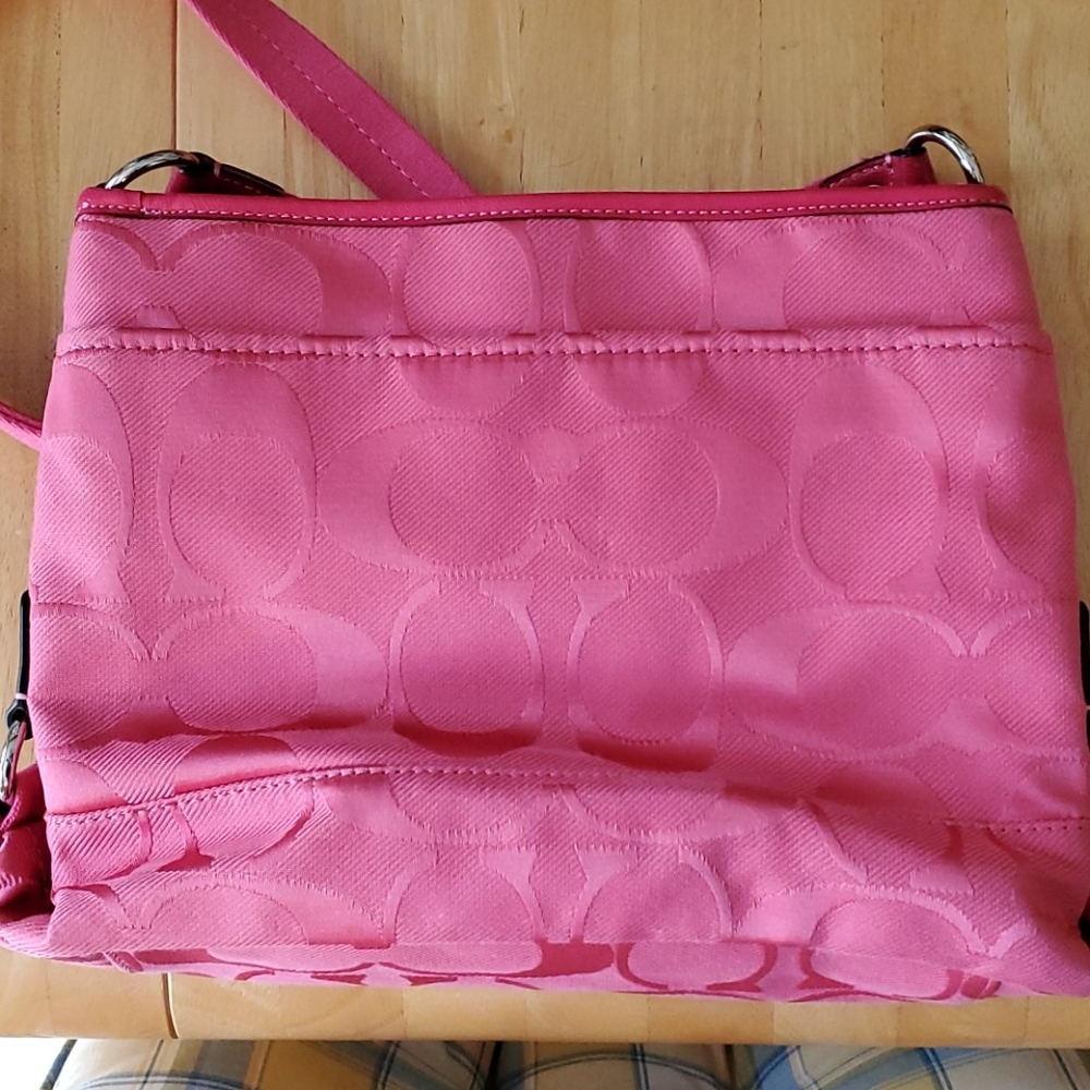 Coach purse - Picture 2 of 4